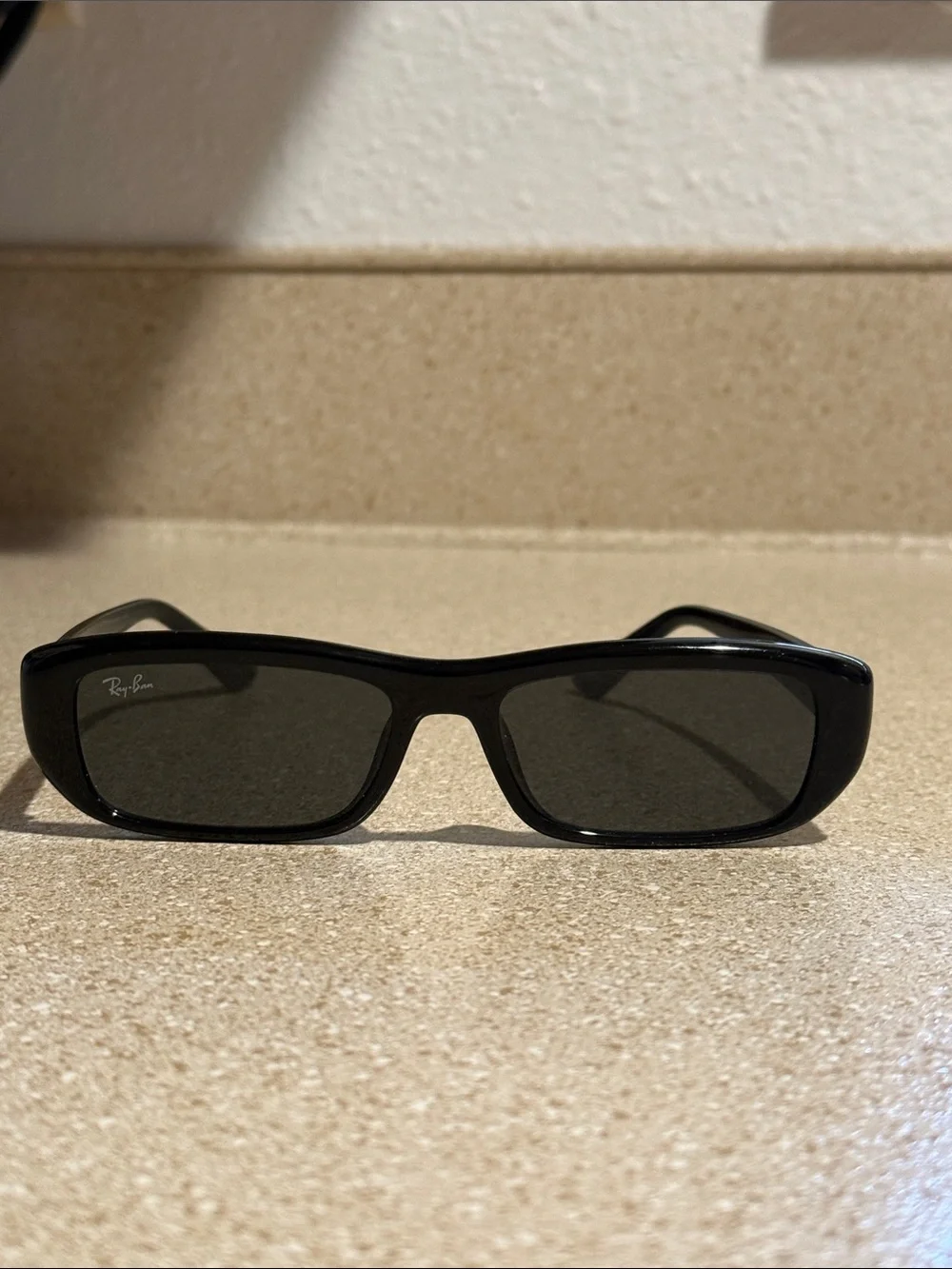 Ray-Ban Black Glossy Temple Sunglasses (Unisex)
